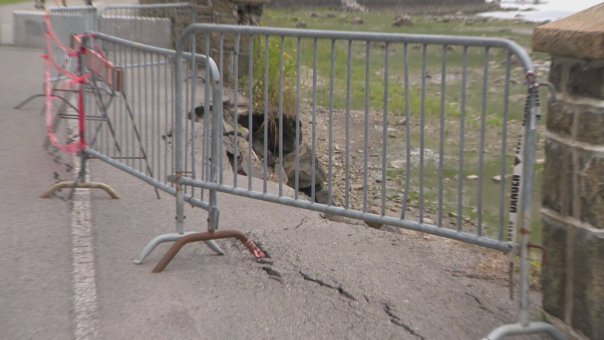 Affaissement de sol sur une piste cyclable: des travaux qui tardent suscitent la grogne