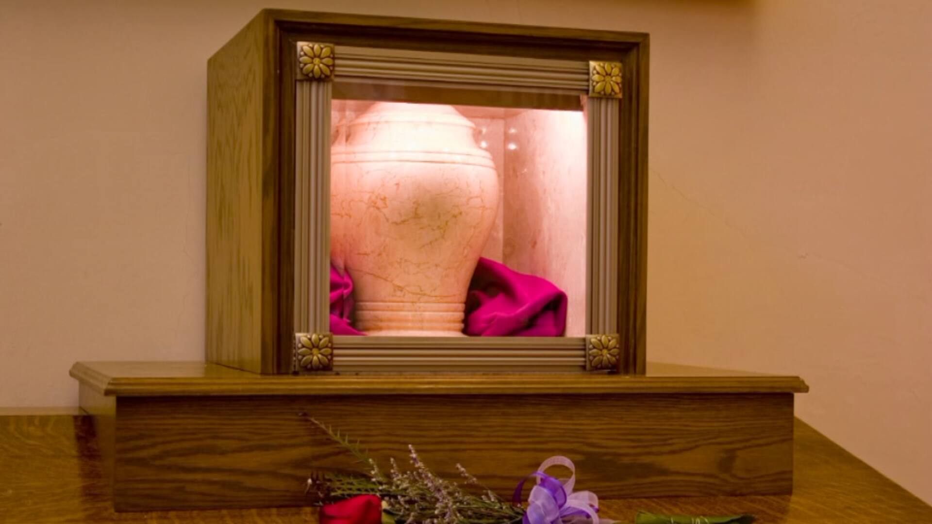 Outr&eacute;s par un grossier vol &agrave; la cath&eacute;drale de Chicoutimi