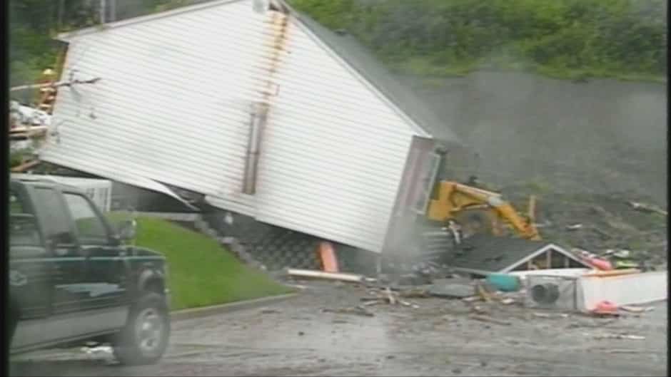 Jason Voit «Vivre pour trois»: 30 ans après le déluge du Saguenay, il raconte la ...