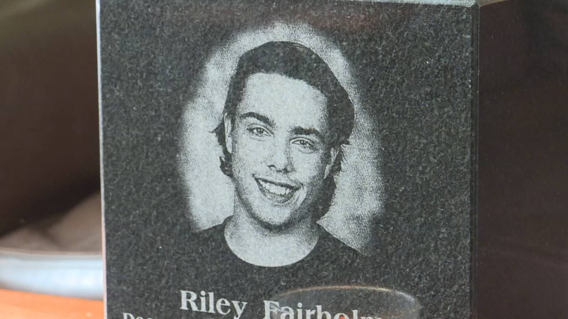 Les policiers impliqu&eacute;s dans la mort de Riley Fairholm t&eacute;moignent