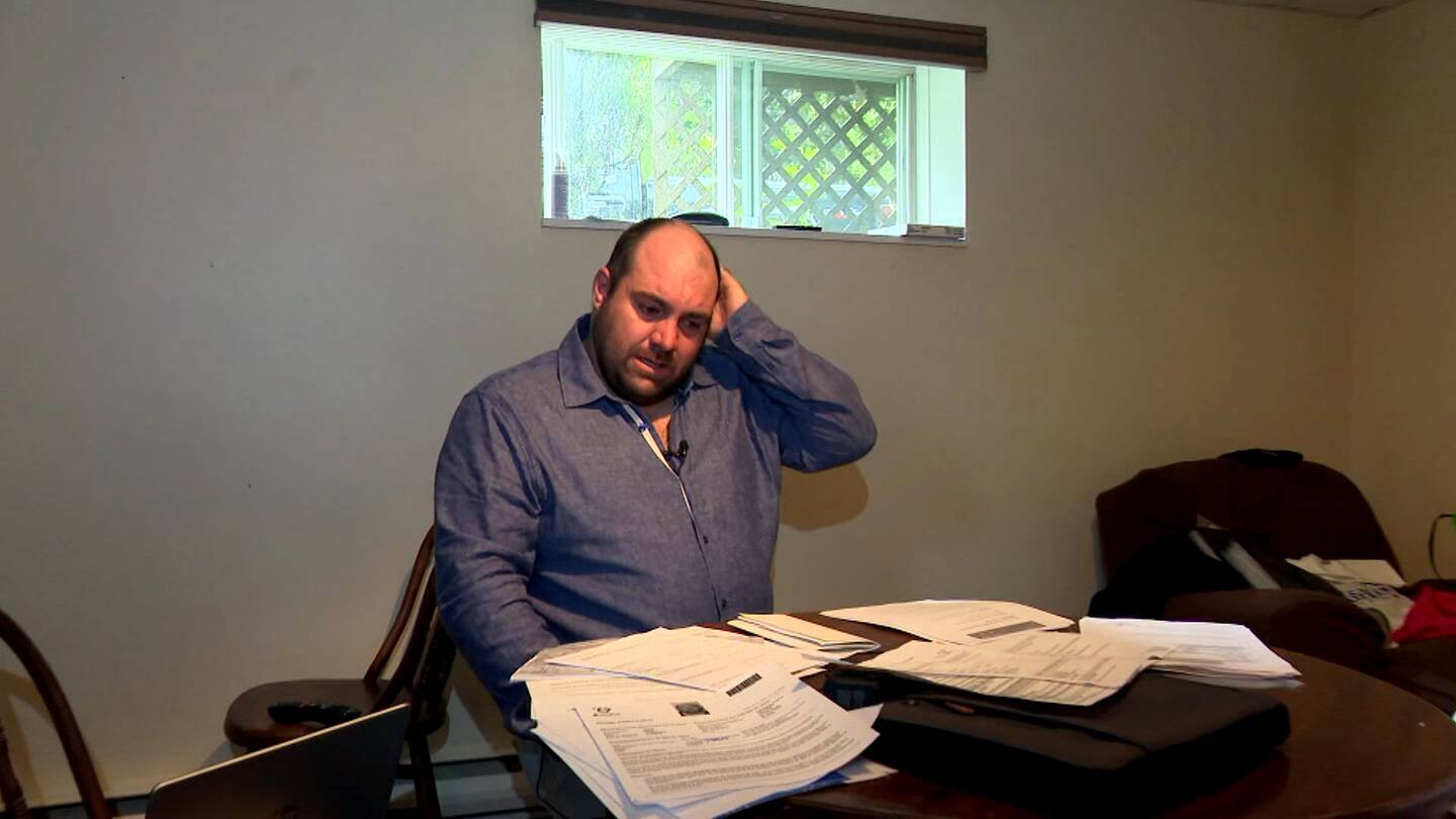Un travailleur risque d’être forcé de retourner en France en raison de problèmes administratifs Un travailleur risque d’être forcé de retourner en France en raison de problèmes administratifs