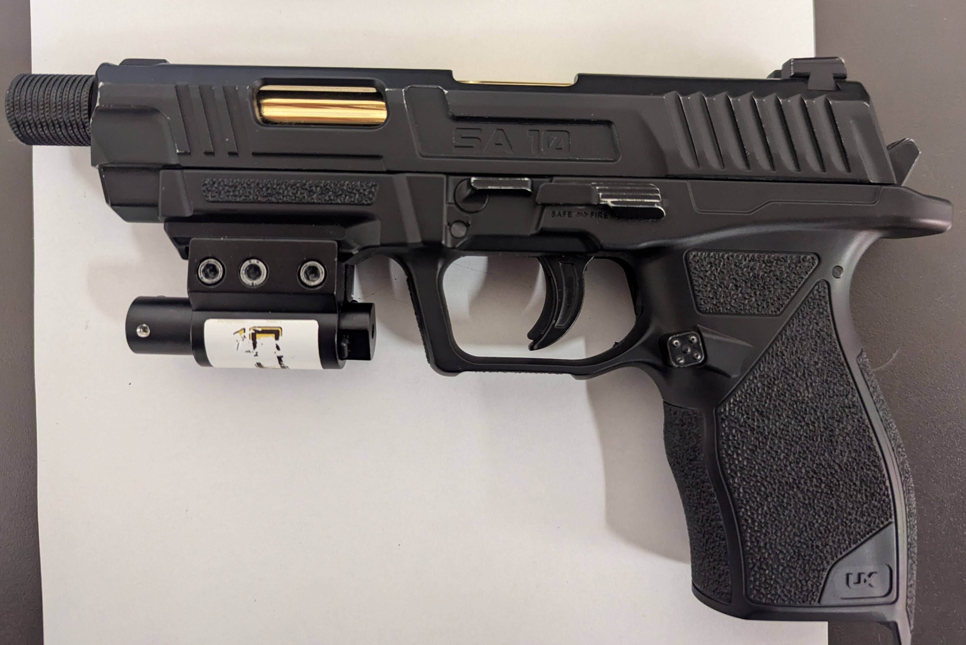 Sherbrooke: un jeune homme de 18 ans exhibe une arme et se fait arr&ecirc;ter