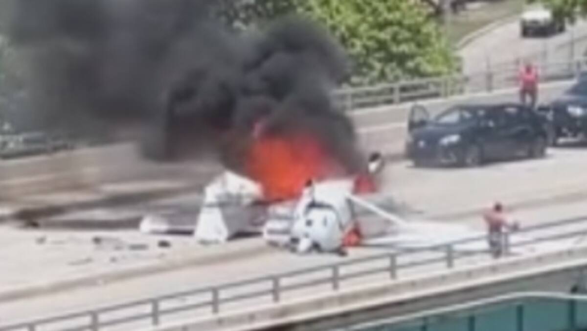 EN IMAGES | Un avion s'écrase sur un pont à Miami