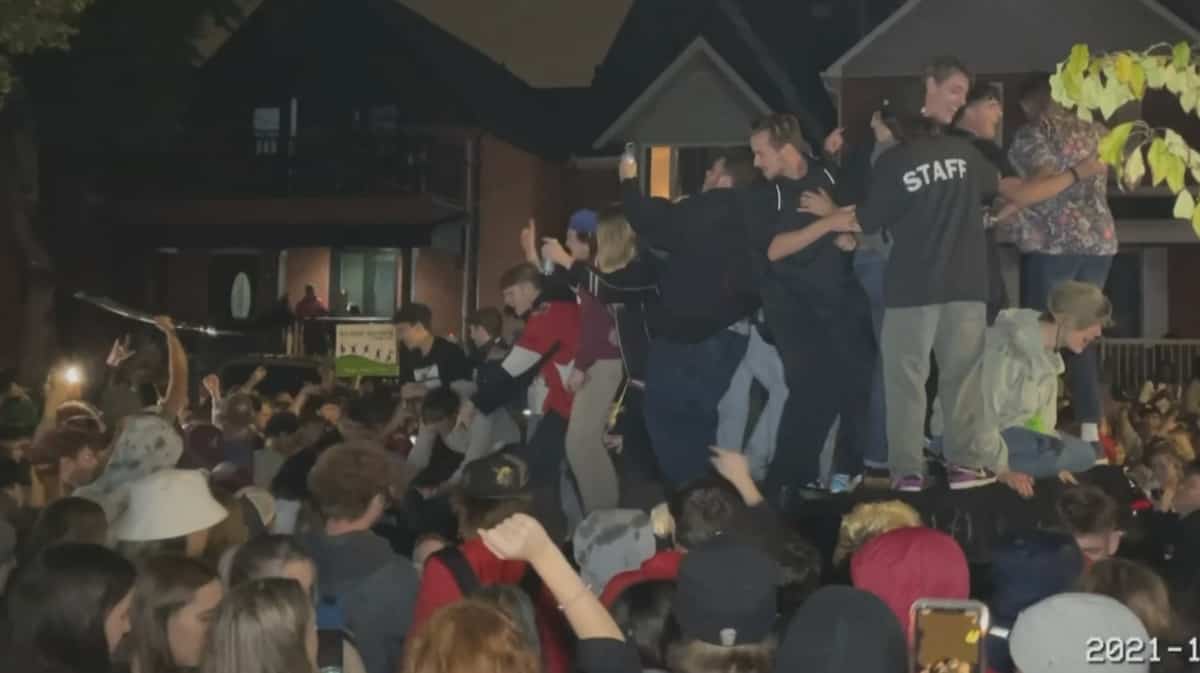 Un match de football tourne à l'émeute à Ottawa