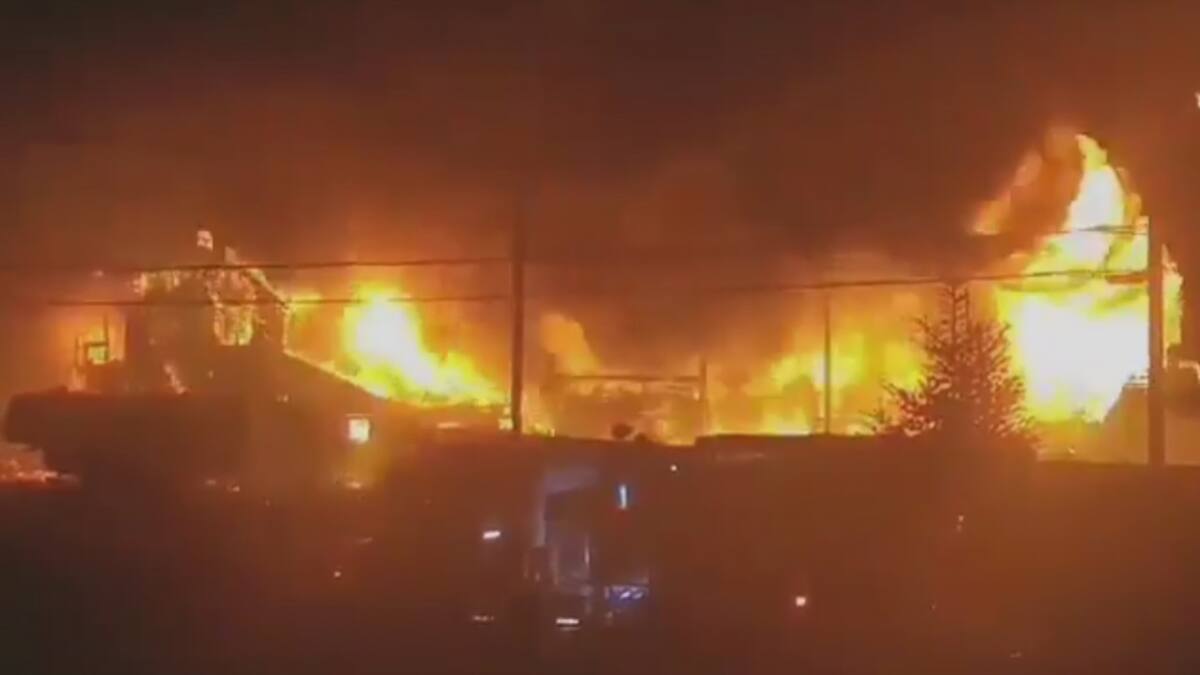 Suspicious fire in a factory amid an indigenous crisis 1