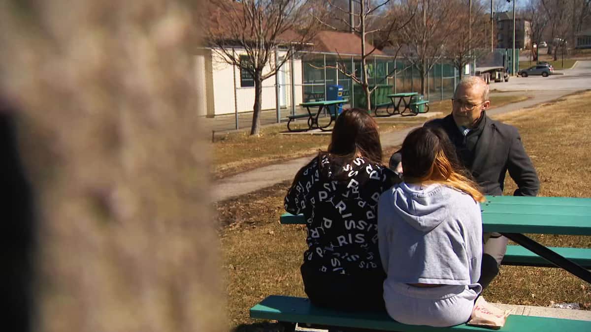 Le ministre Roberge déclenche une enquête sur les allégations d’agressions sexuelles visant un élève de 15 ans