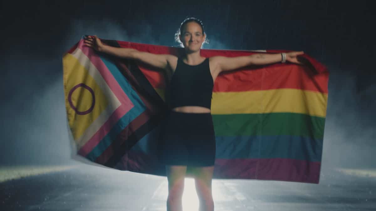 «Double drapeau» pour une meilleure inclusion: «il faut continuer à se battre», souligne une championne canadienne