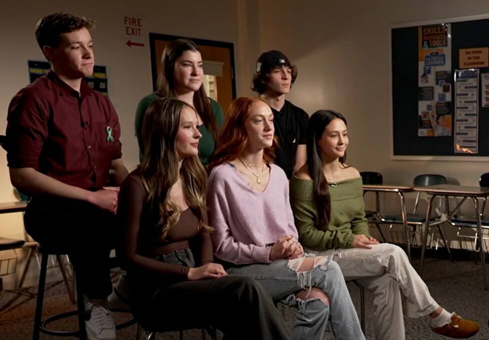 Tuerie de Sandy Hook: les survivants, maintenant adolescents, se confient 12 ans apr&egrave;s la fusillade
