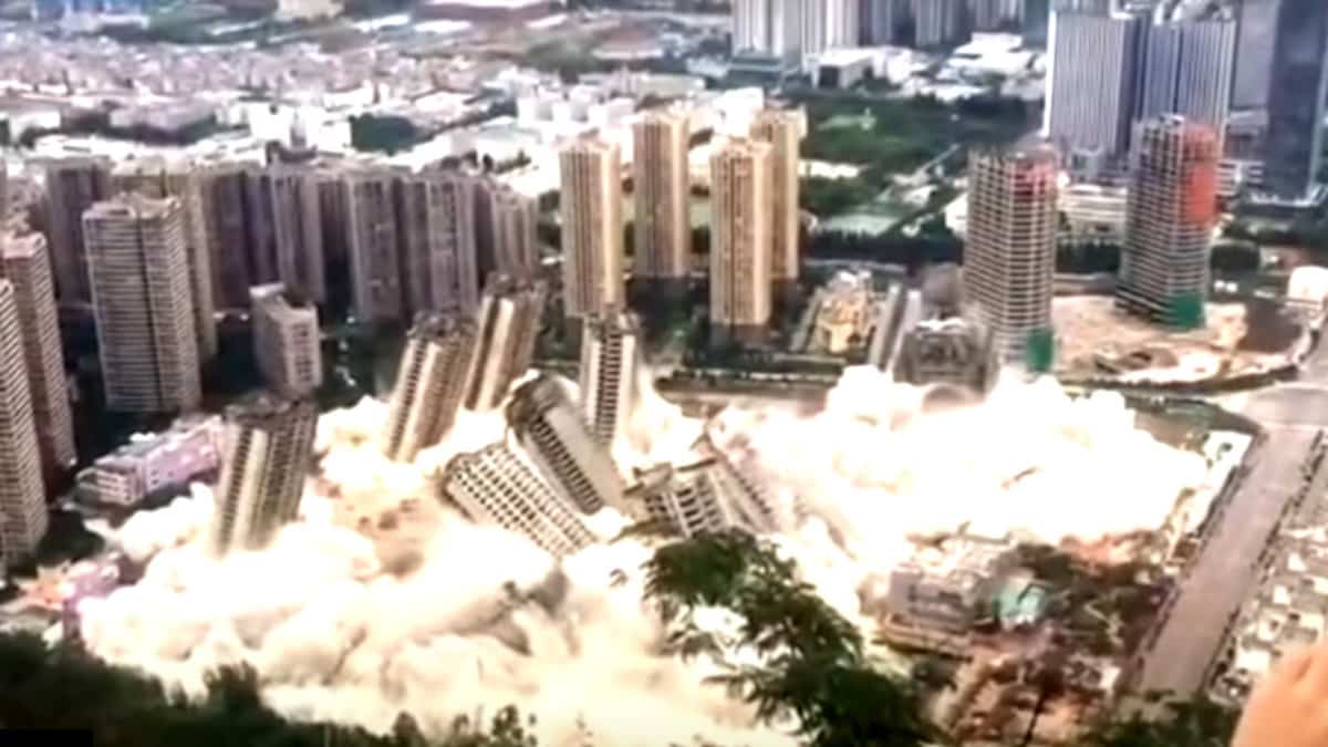 En Chine, 15 tours d’habitation détruites en 45 secondes