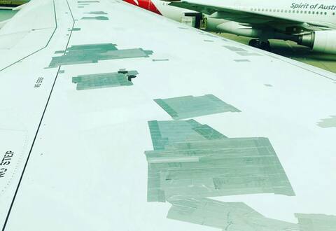 Viral photo: will the plane hold together in one piece?
