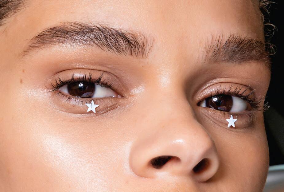 Image principale de l'article Sourcils: mode d’emploi pour des arches parfaites