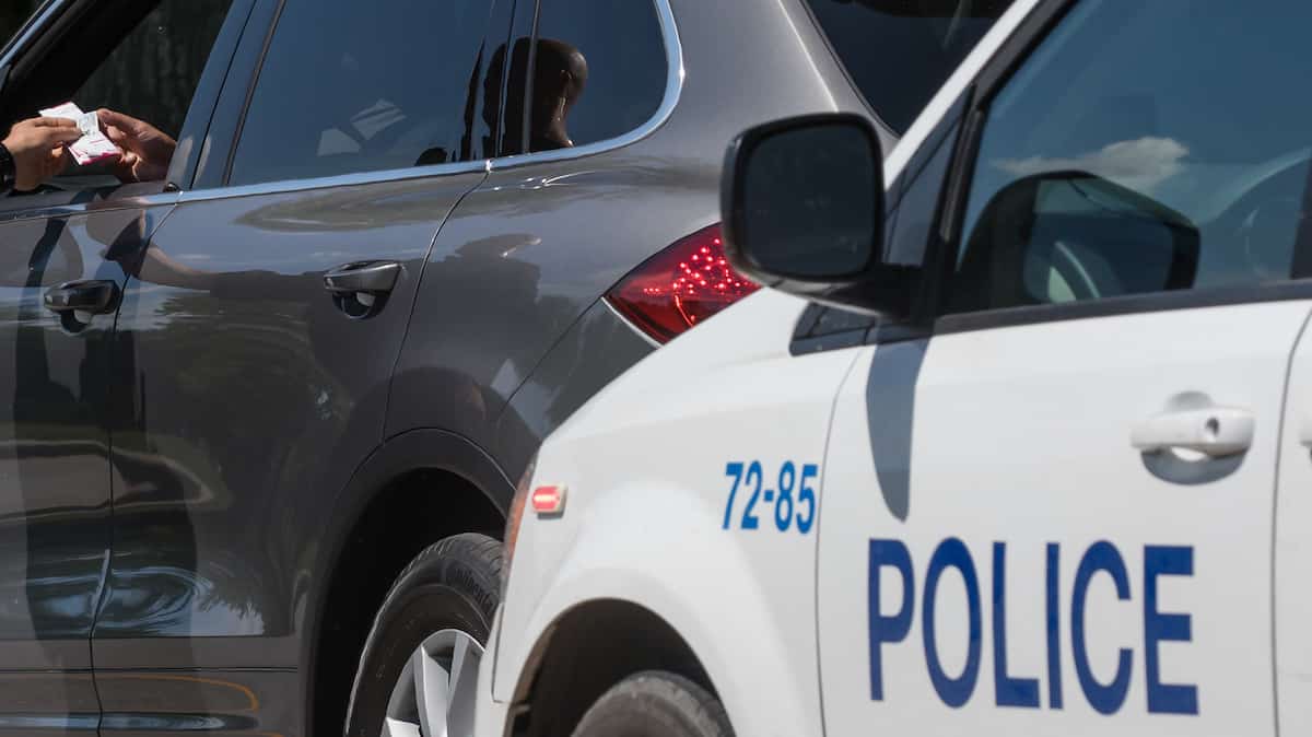 Pneus d’hiver: des dizaines de constats d’infractions distribués aux retardataires