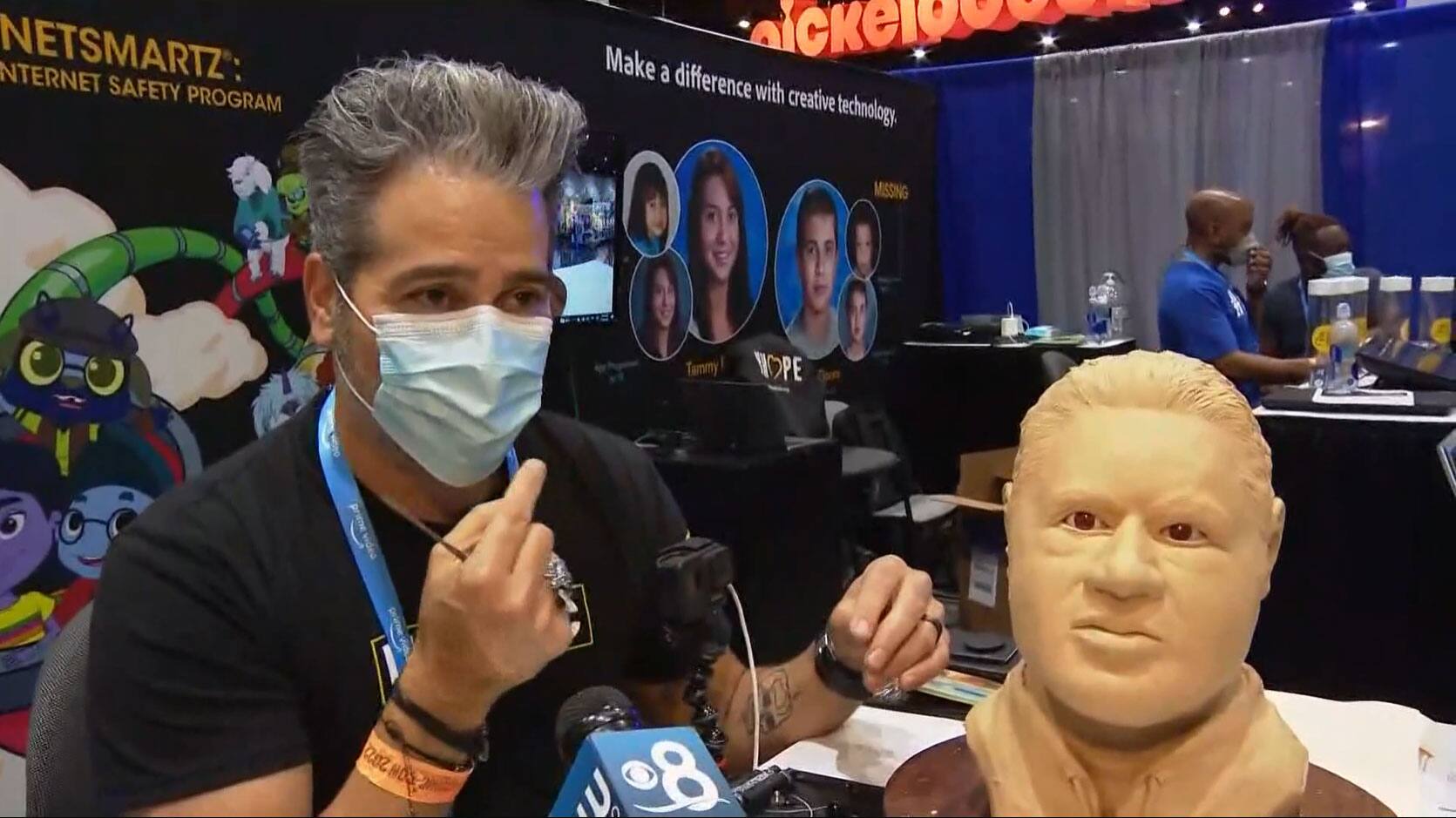 EN VID&Eacute;O | Il fabrique un portrait robot 3D &agrave; la Comic con pour r&eacute;soudre une disparition &agrave; San Diego