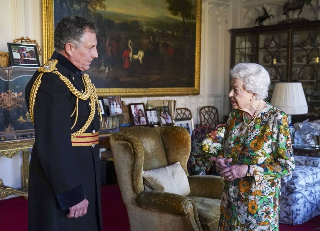 Premi&egrave;re apparition publique d'Elizabeth II depuis une absence remarqu&eacute;e