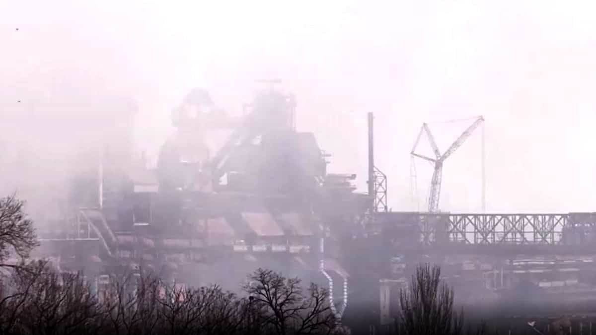 Kyïv réclame d'urgence un couloir d'évacuation pour les civils à Azovstal