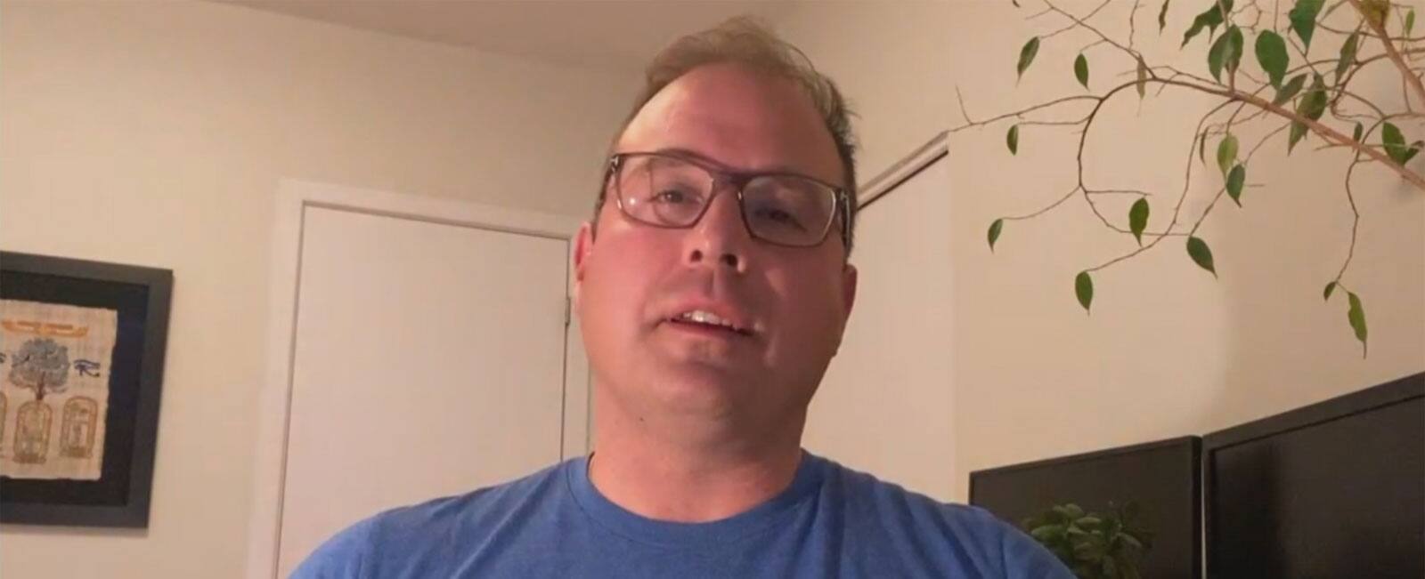 Il r&eacute;cup&egrave;re du lait pour en faire de la vodka, du carburant ou du d&eacute;sinfectant