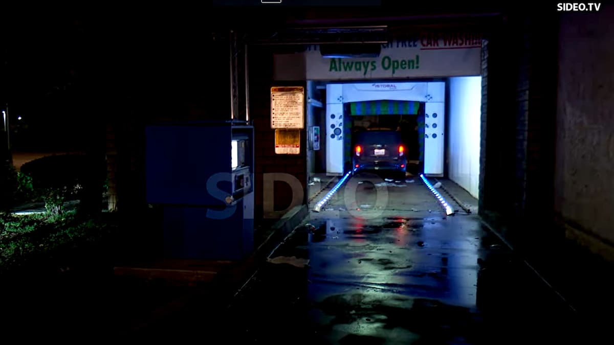 Écrasé à mort dans un lave-auto automatique