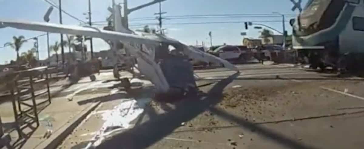 Ele foi salvo da morte antes de seu trem cair Ele foi salvo da morte antes de seu trem cair