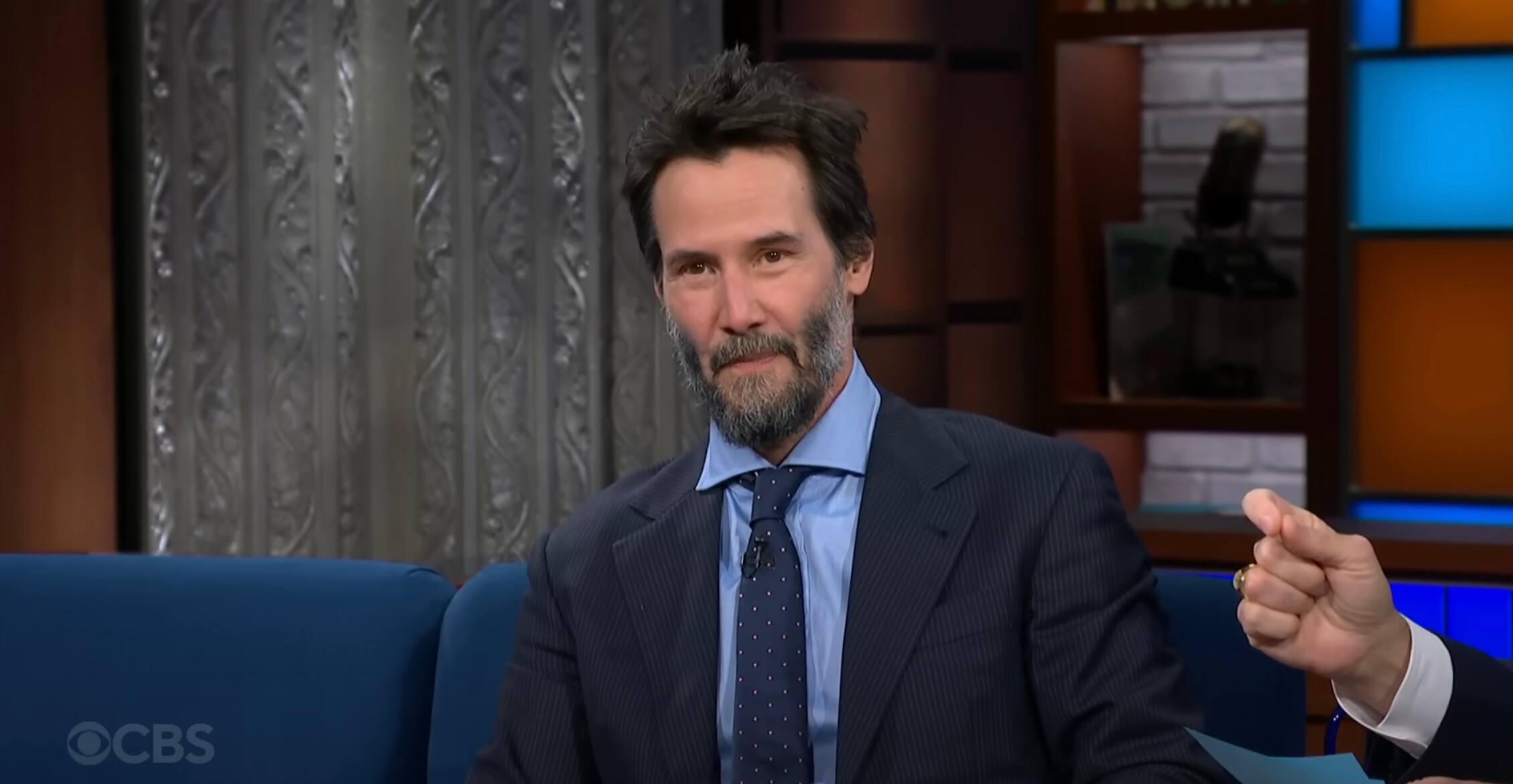 Keanu Reeves émotif en parlant de La Matrice [VIDÉO] | Pèse sur start