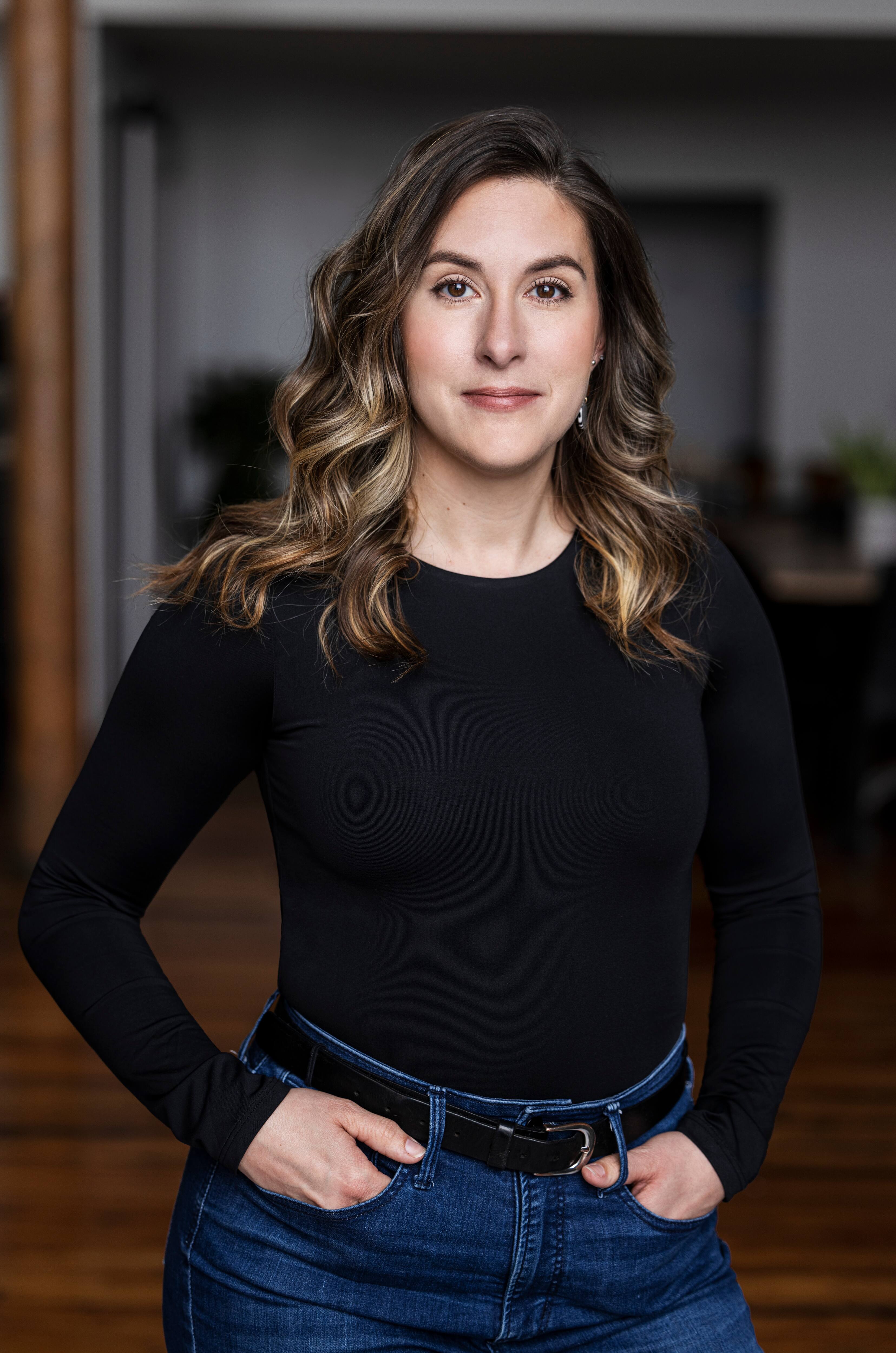 Quand papa devient une femme transgenre: &laquo;&Ccedil;a n'a pas &eacute;t&eacute; facile&raquo;, confie la cr&eacute;atrice du spectacle &laquo;Fille de trans&raquo;