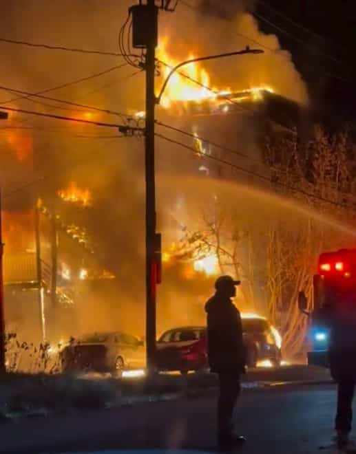 EN VID&Eacute;O | Un incendie ravage un immeuble &agrave; Shawinigan