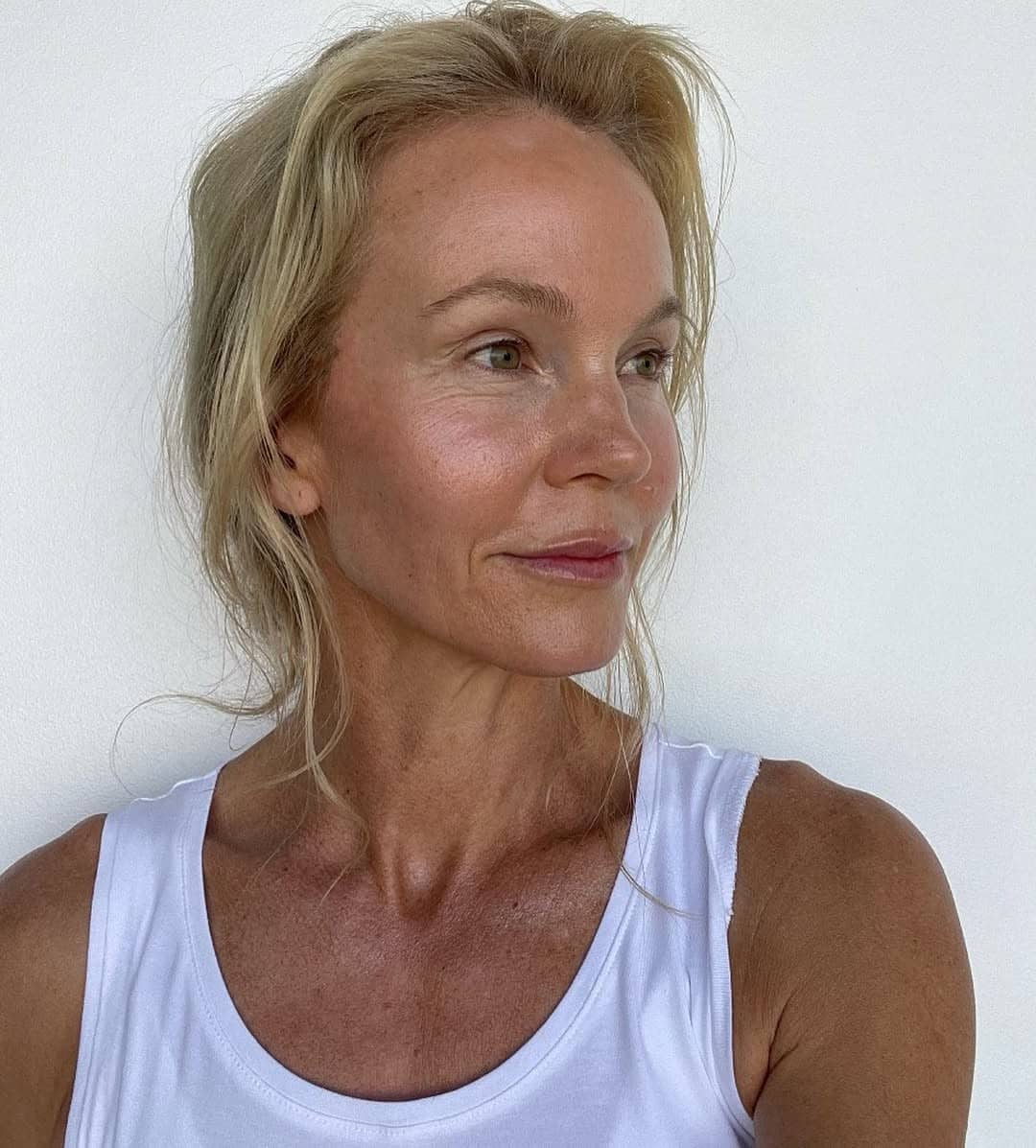 Ce stick rétinol lisse la peau en quelques jours