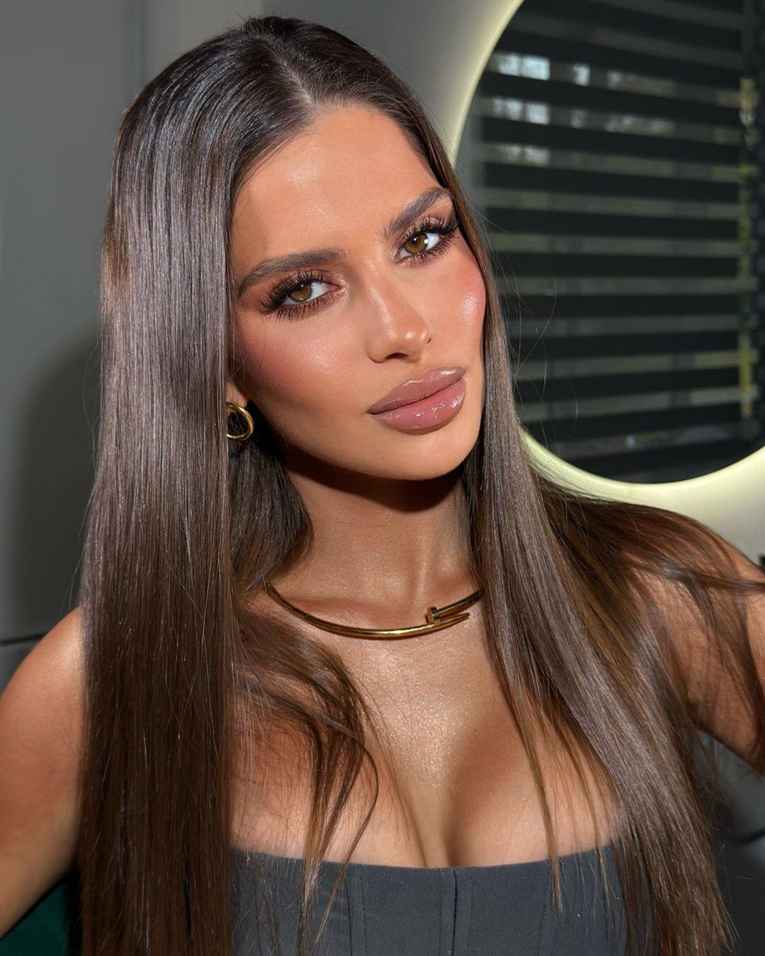 Voici le «bronze smokey» étape par étape