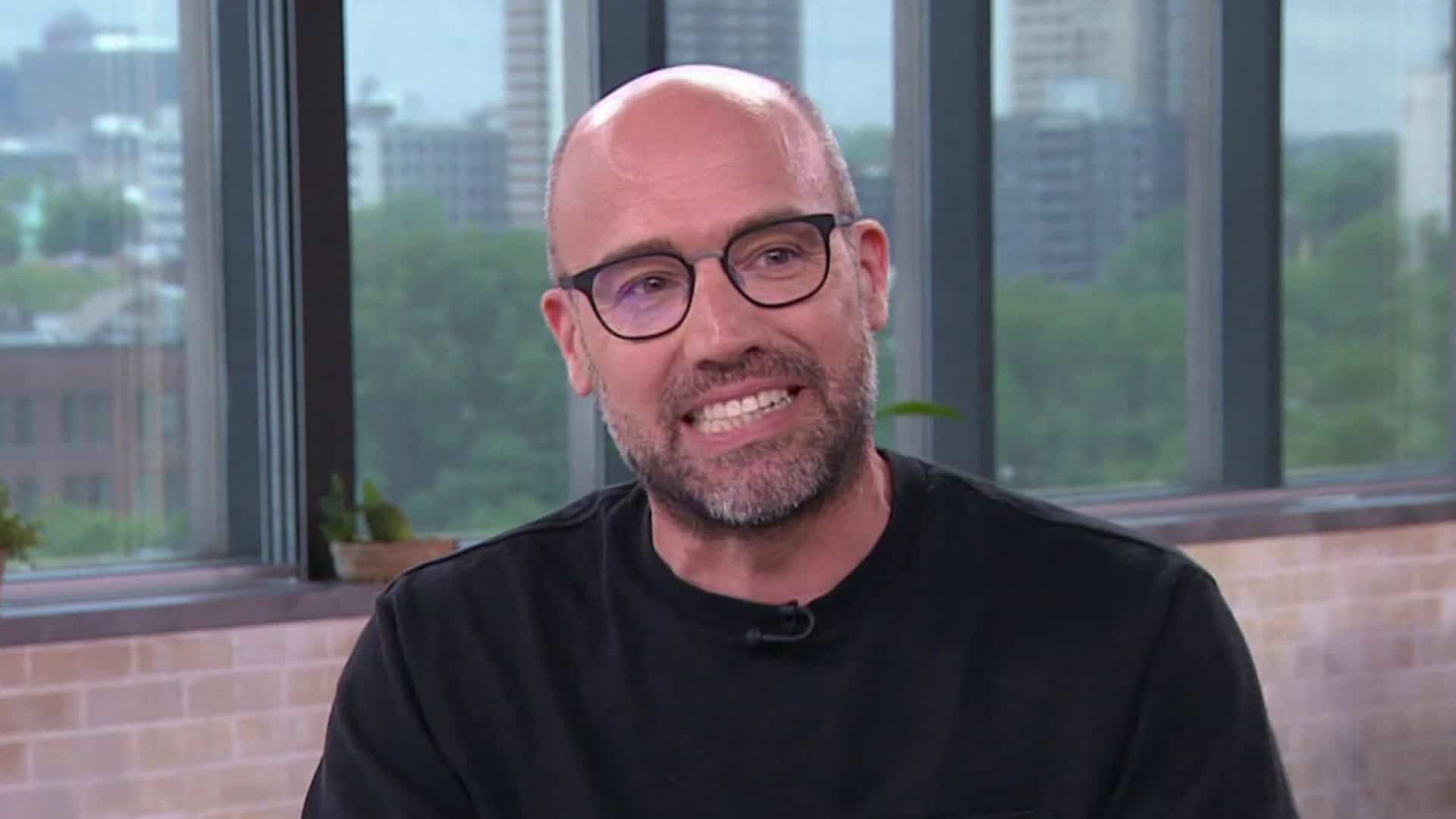 Nous retrouvons Stefano Faita sur Vrai