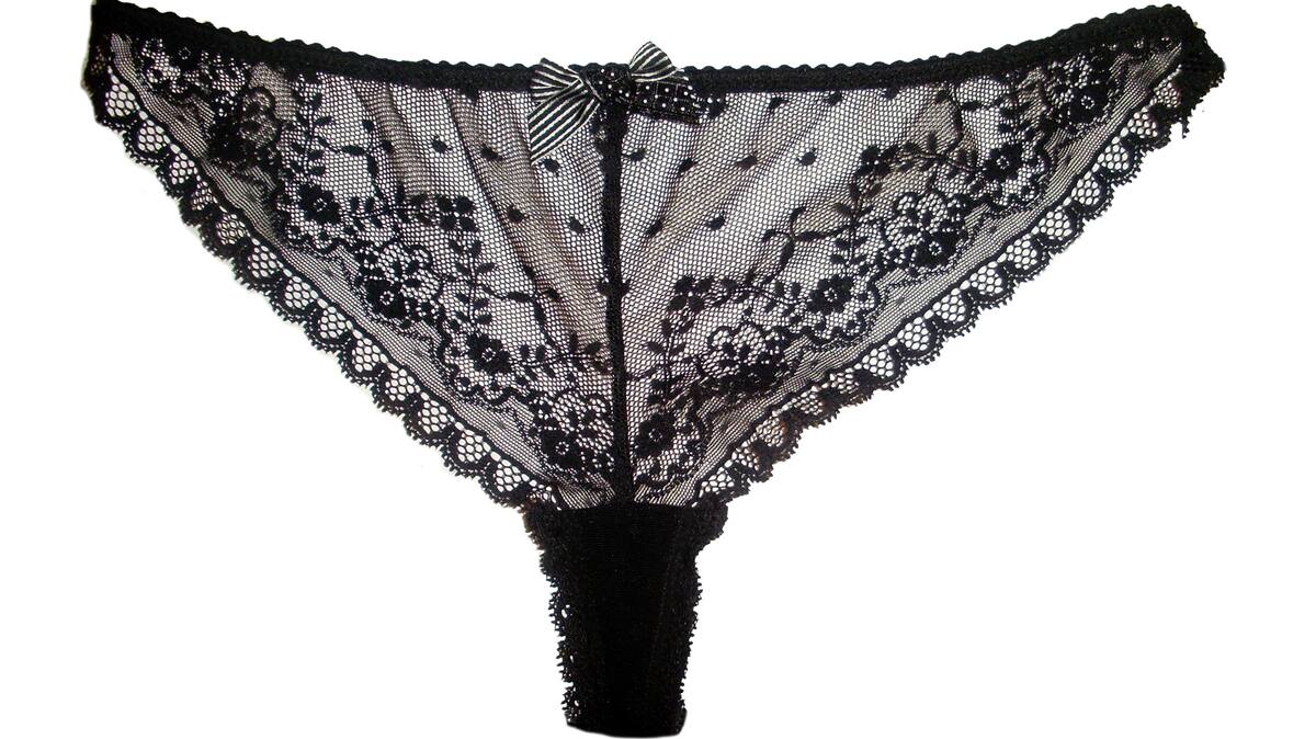 Expulsé d'un avion pour avoir porté un string en guise de masque