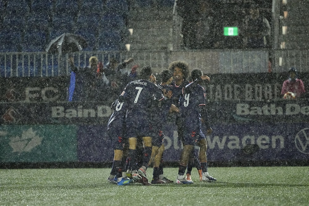 Il pleut des buts à la maison pour le Supra
