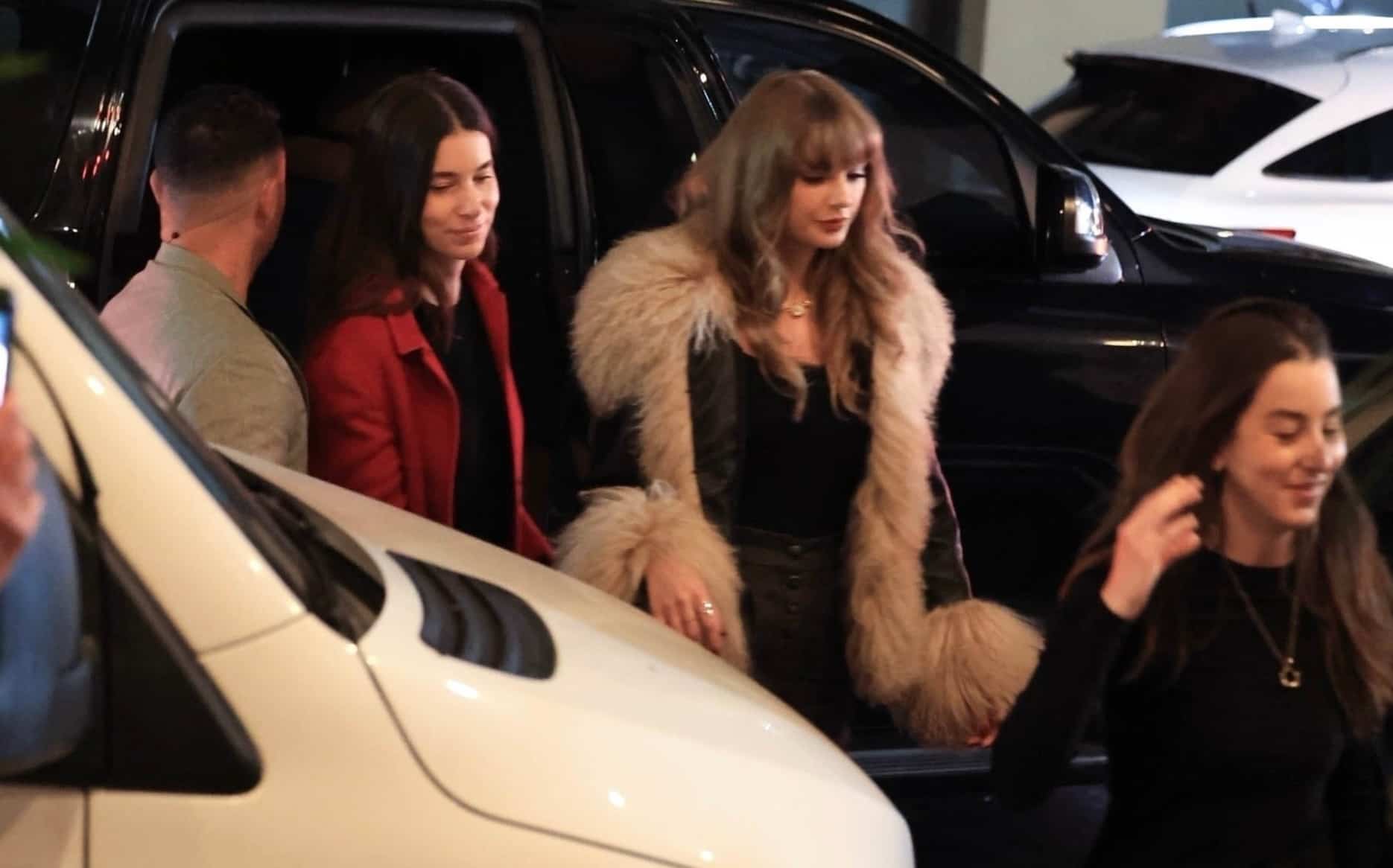 [EN IMAGES] Super Bowl: Taylor Swift fait une sortie entre filles à La