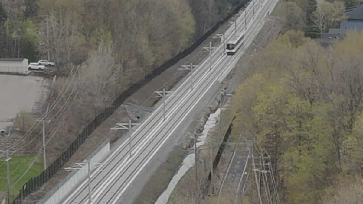 Sauter la clôture du REM: «Pour sauver 5 minutes, es-tu prêt à passer 5 mois dans le coma?»
