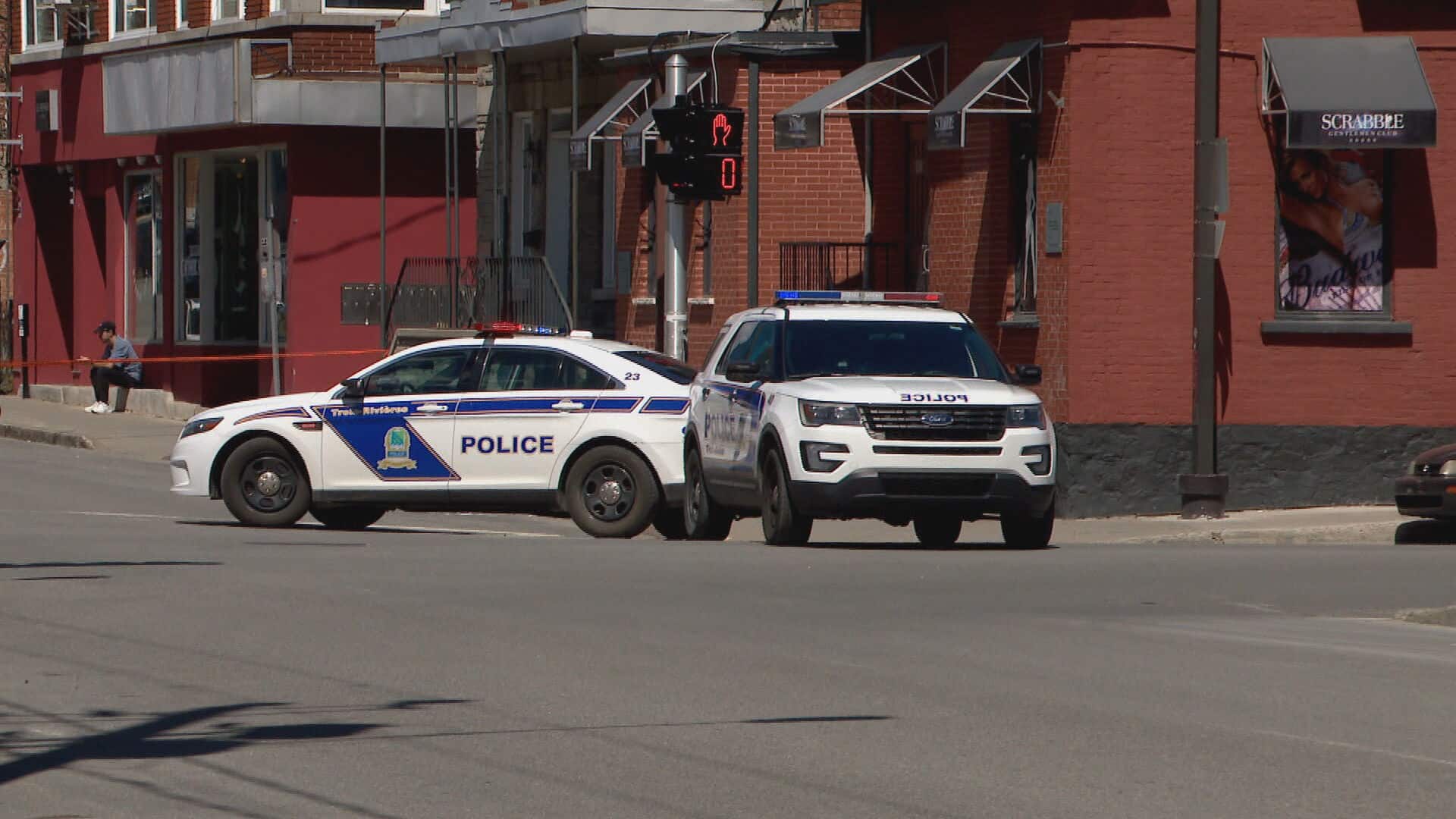 Un déploiement policier paralyse le centre-ville de Trois-Rivières | JDQ