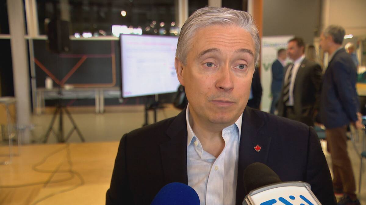 Vente d’Héroux-Devtek: «C’est préoccupant», affirme le ministre Champagne