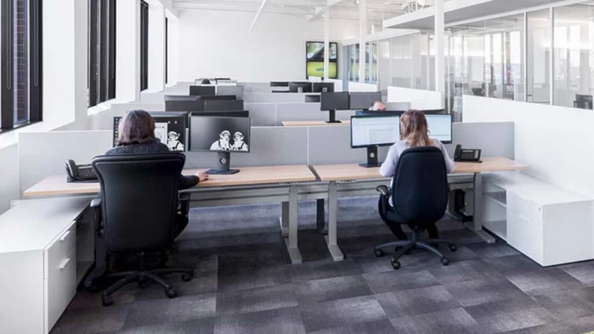 «Les nouveaux outils performants comme ChatGPT nous font mal»: une filiale de TV5 ferme et licencie 30 personnes