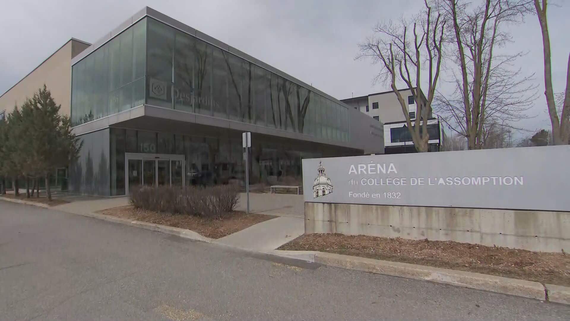 Les frais d&rsquo;inscription au hockey explosent pour des familles de Lanaudi&egrave;re