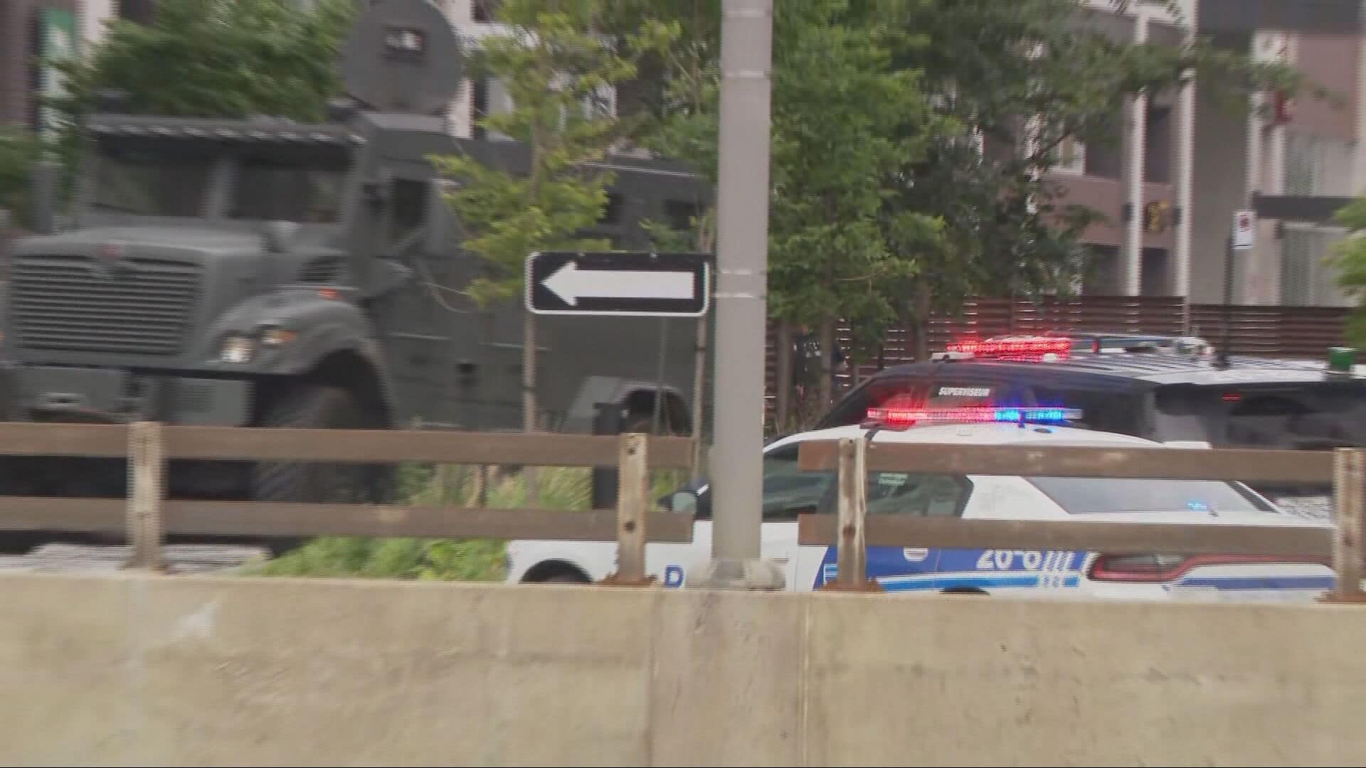 Fusillade dans Côte-des-Neiges: les policiers «sont en train de courir partout dans la rue», raconte une résidente