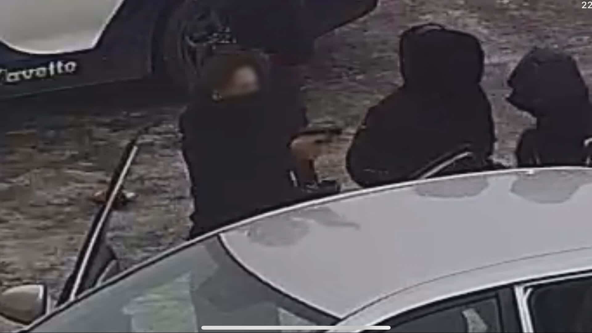 Coups de feu et bagarre devant l’école Antoine-Brossard