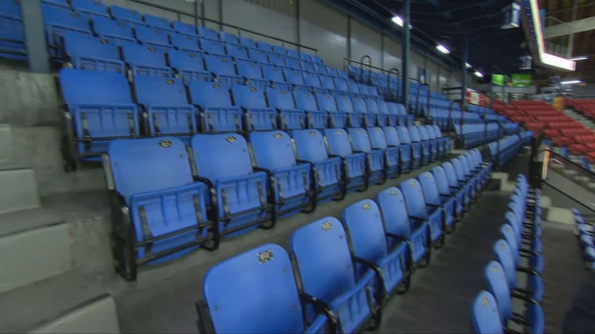 Elle perd la vie après un malaise cardiaque dans les gradins des Saguenéens