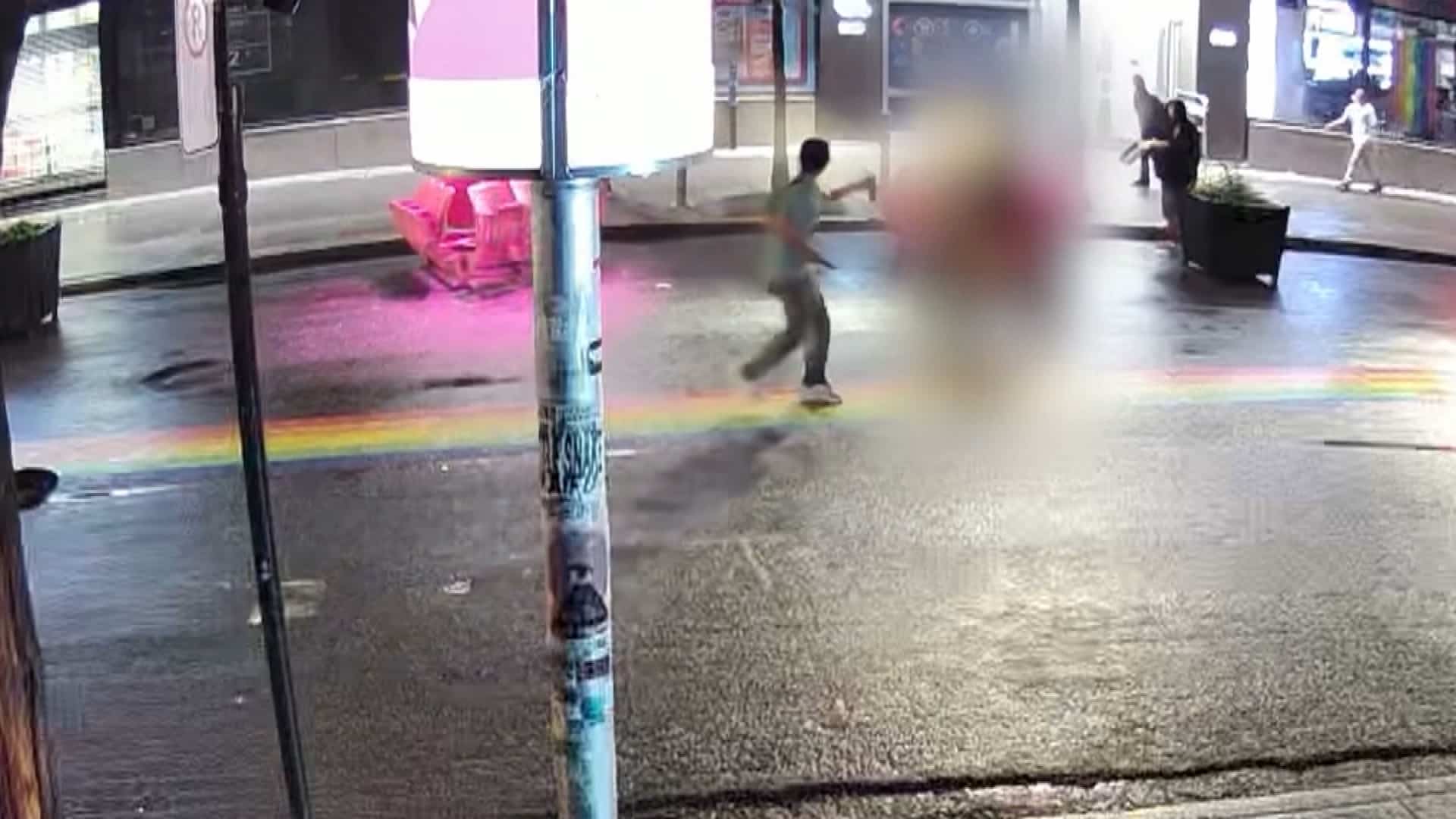 «On a fini les deux à l’urgence»: une victime raconte les blessures laissées par une attaque homophobe à Montréal