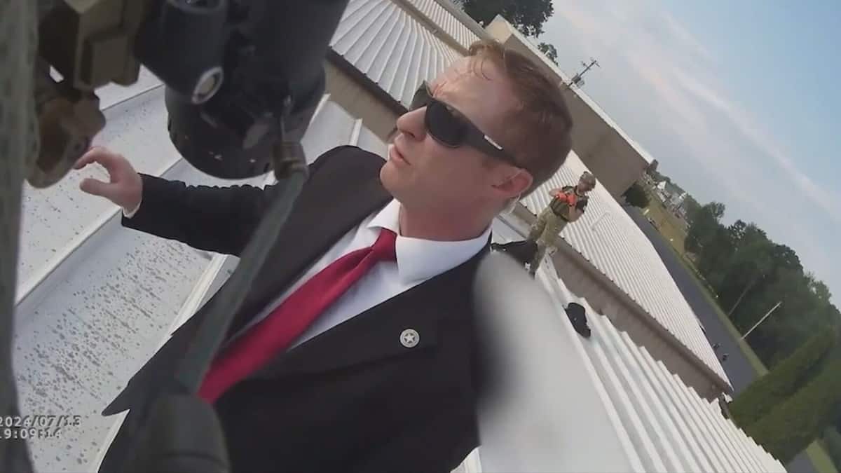 Confusion après l’attentat contre Trump: une nouvelle vidéo confirme que des agents avaient vu le tireur