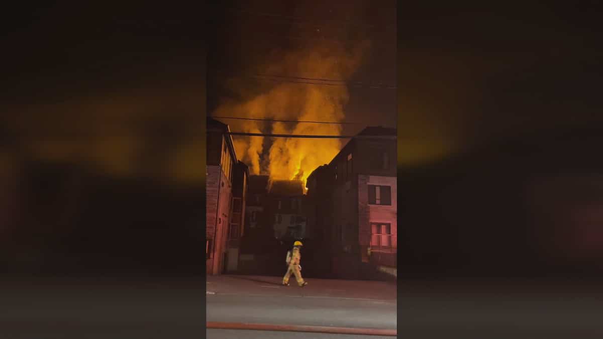 Peter Filion Un incendie majeur ravage un édifice à condos à Bois-des-Filion | TVA ...