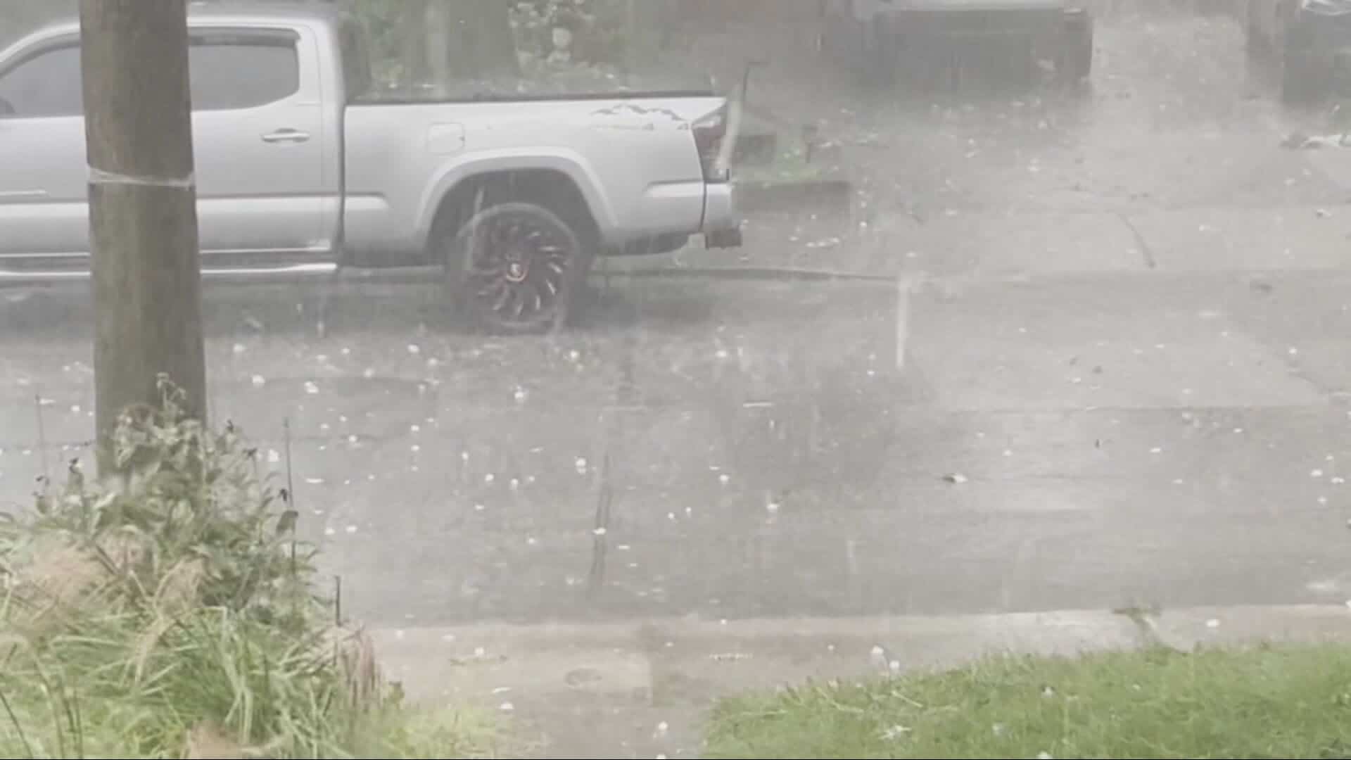 EN IMAGES | De violents orages s'abattent sur Toronto