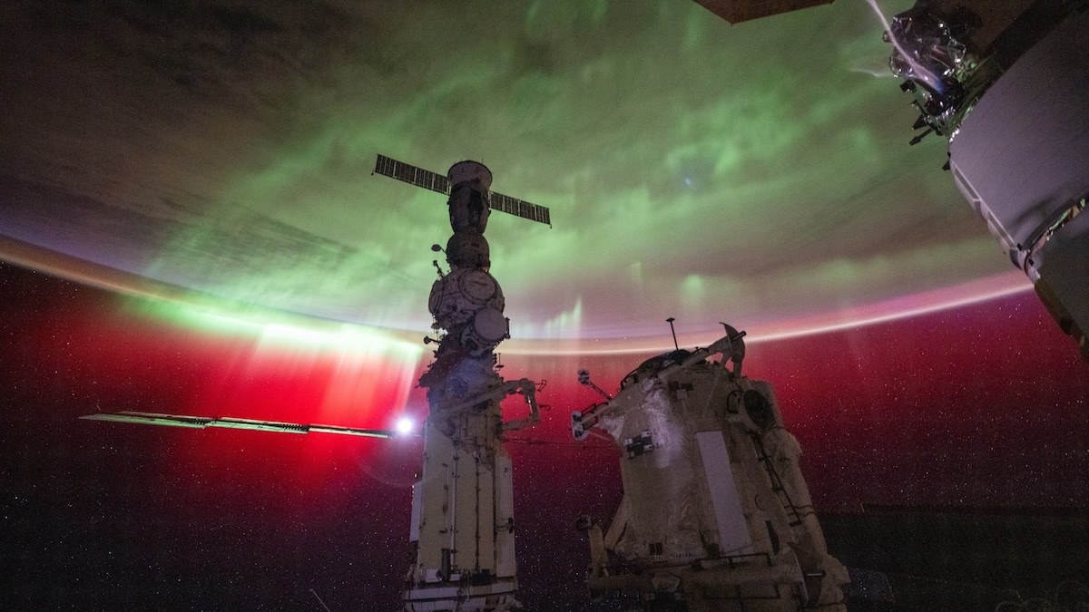 Terra colpita da una tempesta solare: si vede l’aurora boreale! Terra colpita da una tempesta solare: si vede l’aurora boreale!