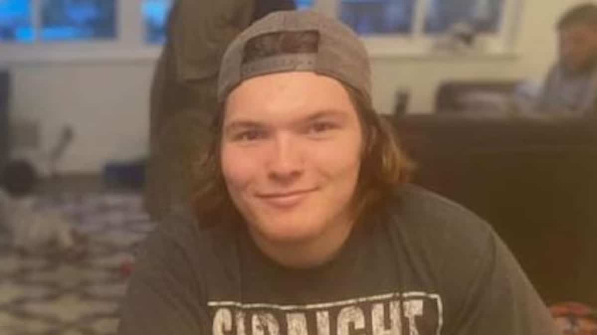 Hospitalization after party: Teen bullied and tortured by “his only friends” Hospitalization after party: Teen bullied and tortured by “his only friends”