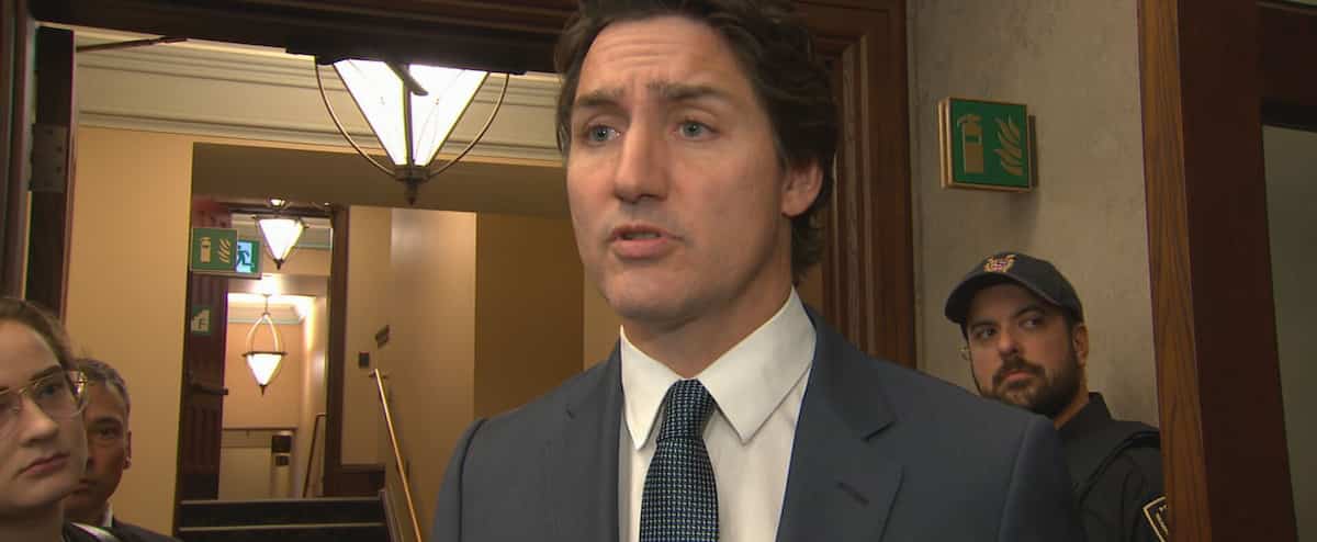 «Horrible» et «inacceptable»: Trudeau condamne le bombardement présumé d’un hôpital à Gaza