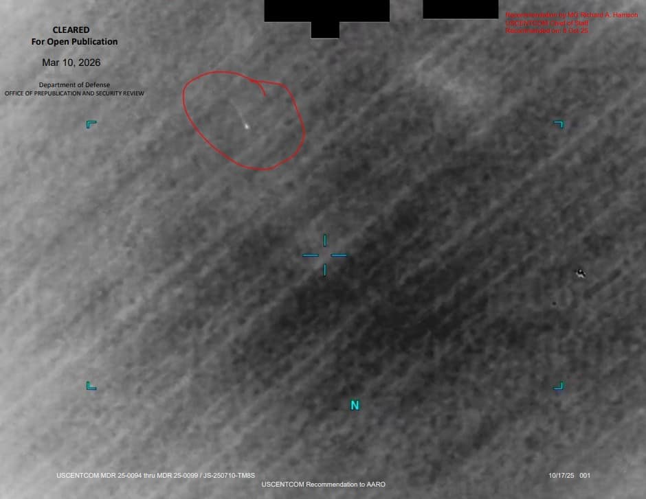 IMAGES | Soucoupes, orbes et disques volants: le Pentagone publie des documents sur les ovnis