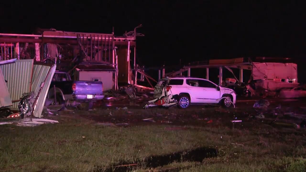 Au moins deux morts dans des tornades au Texas