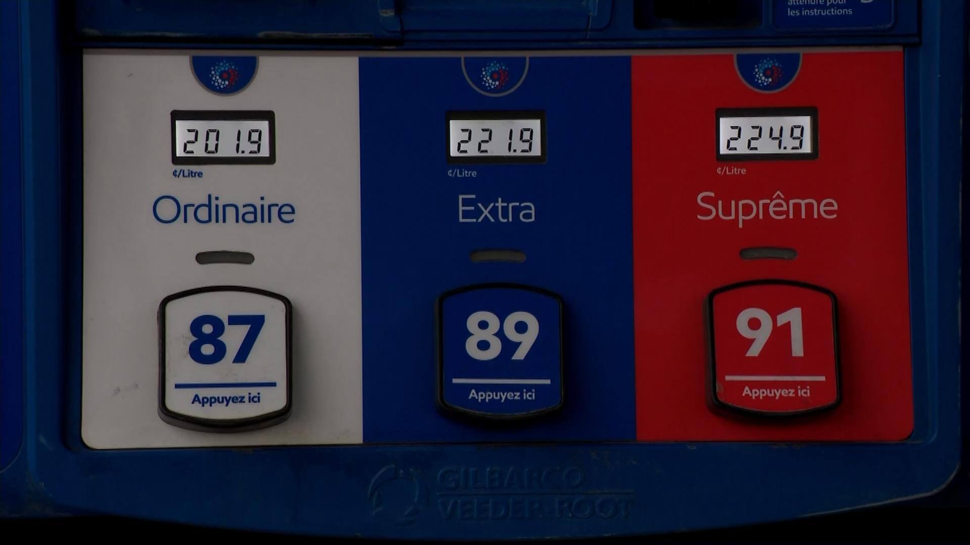 Le litre d'essence &agrave; plus de 2$ dans certaines stations-service de Montr&eacute;al