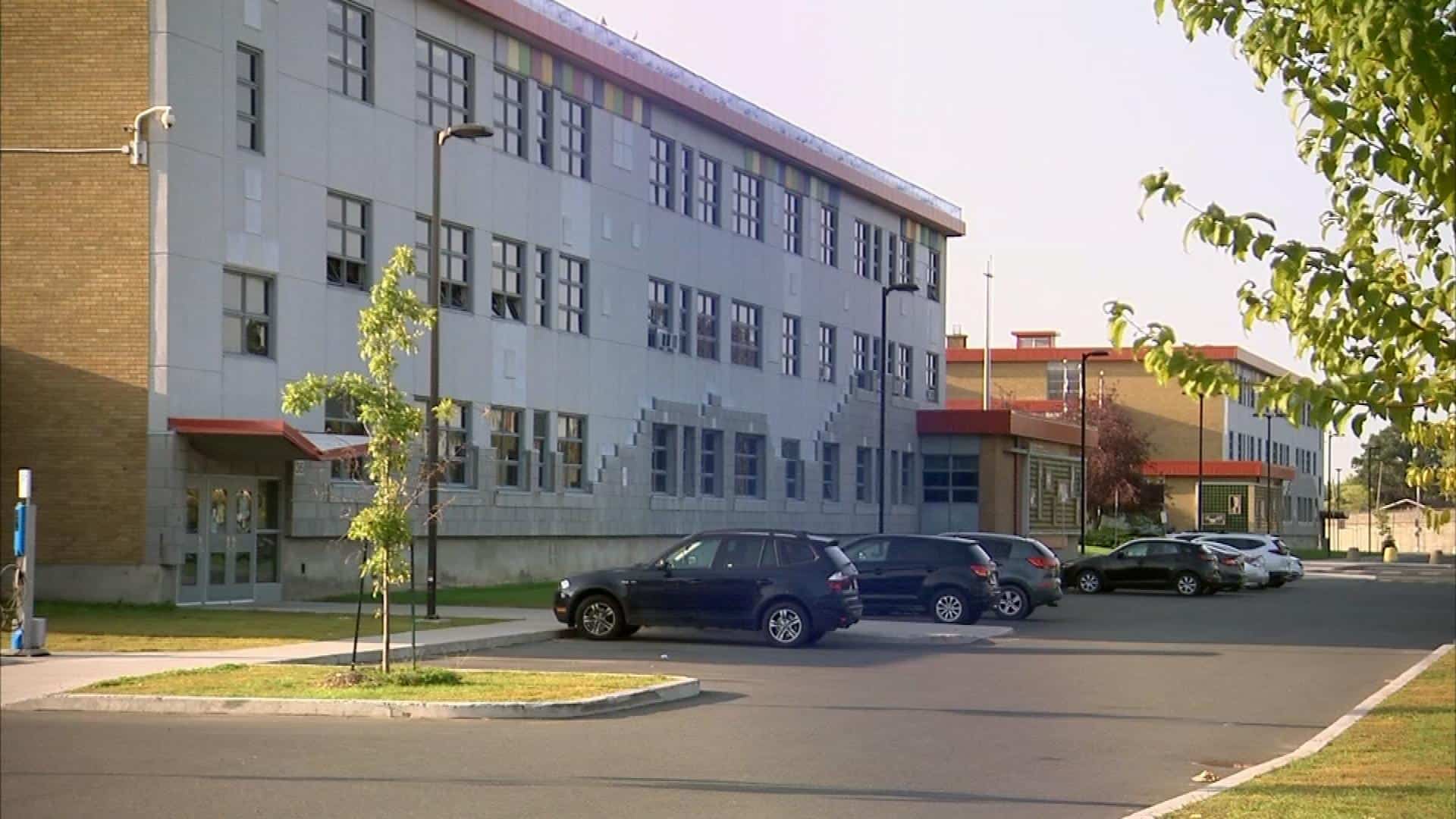 COVID19 une école de Longueuil ferme ses portes JDM
